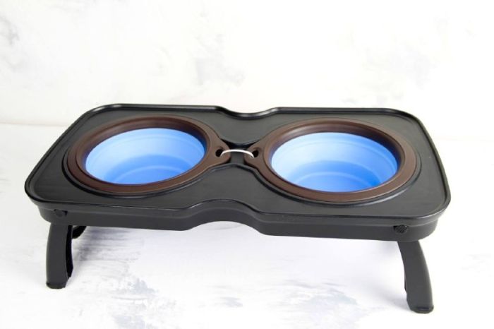 Стійка з силіконовими мисками для собак SY-A42 700мл