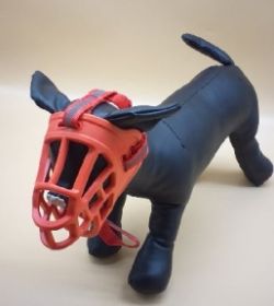 Намордник гумовий світловідбиваюча смуга  5глибина 120см  діаметр 34-37см Червоний