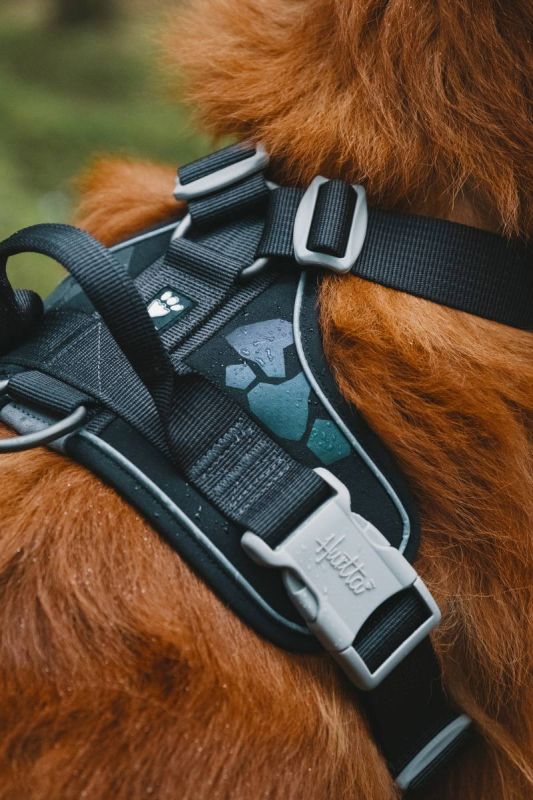 Шлейка для собак пом'якшена Hurtta Weekend Warrior 100-120 см Чорний