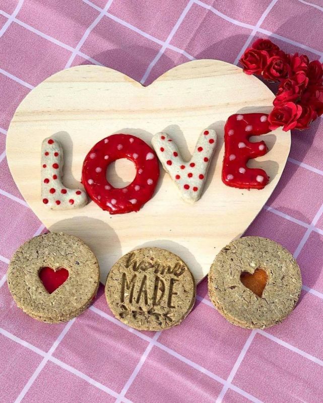 Набір натурального печива для собак Cooka's Cookies До Дня Святого Валентина 4 шт. 65 г