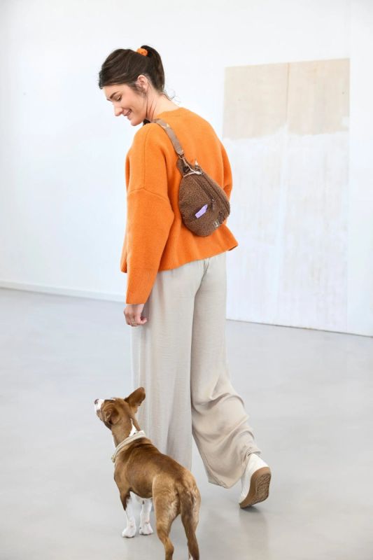 Поясна сумка-бананка для ласощів та аксесуарів собак Palopa Emma Teddy-Fleece Коричневий