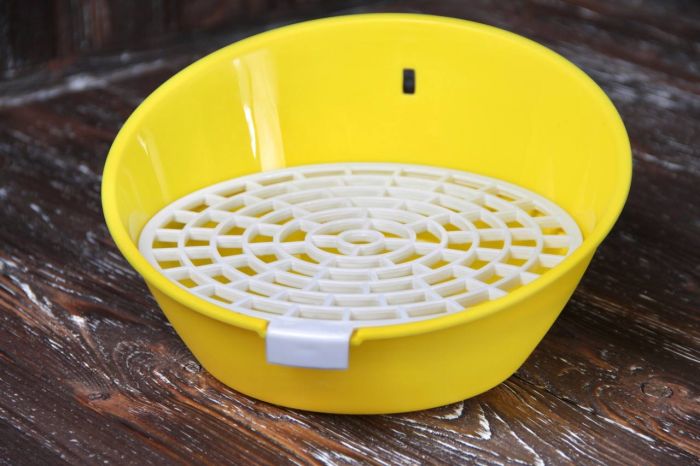 Туалет для гризунів напівкруглий 24х23 см 