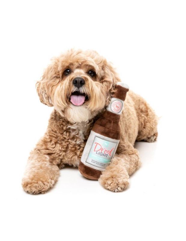 М'яка іграшка для собак FuzzYard Пиво Drool Light