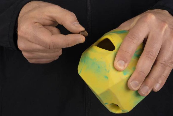 Іграшка для собак Ruffwear Gnawt-a-Rock™ Зелений