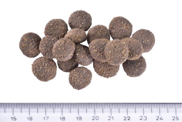 Brit Care Dog Hypoallergenic Dog Show Champion Сухий корм для виставкових собак з лососем та оселедцем, 3 кг 