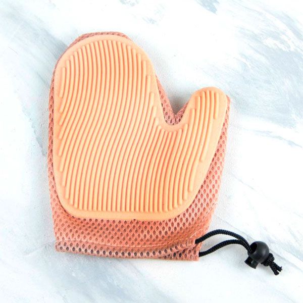 Рукавичка двостороння для вичісування шерсті пудра 