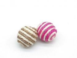 Куля із сизалю з паперовими хвостиками рожева, 5 см 