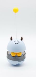 Іграшка-неваляшка Корівка з годівницею та мячиками Блакитна 