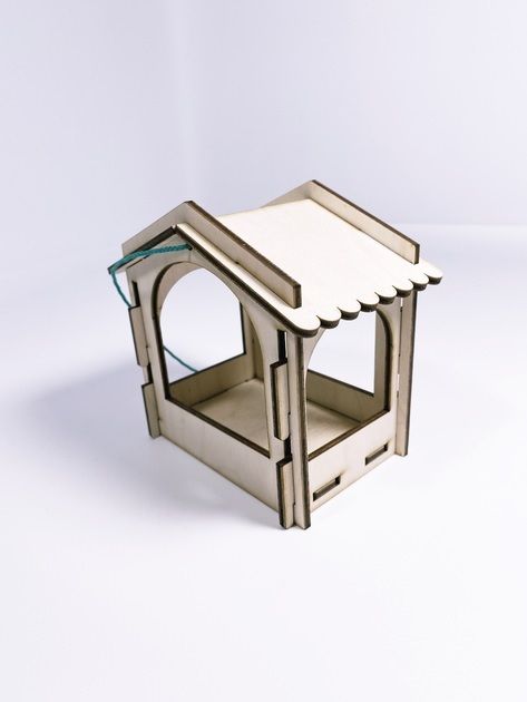 Годівниця для вуличних птахів. 11х8х12 см.